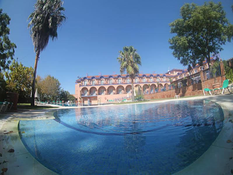 Hotel Fuente Las Piedras Cabra Exterior foto